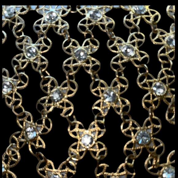 Filigree & Rhinestone Vintage Cascading Necklace with Clip-on Matching Earrings - Picture 7 of 9